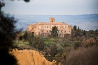 2  Führung um die Mauern von Volterra